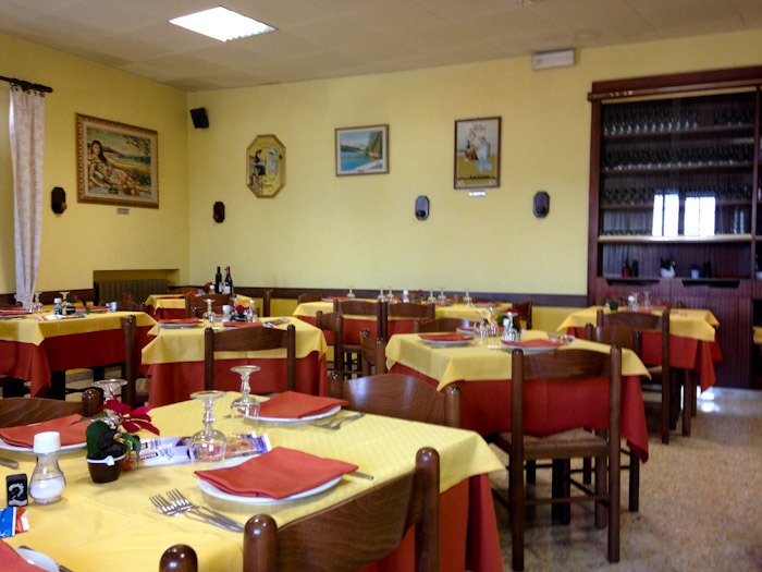 Gabry's Restaurant, Liguria, Italy Italian Kiwi