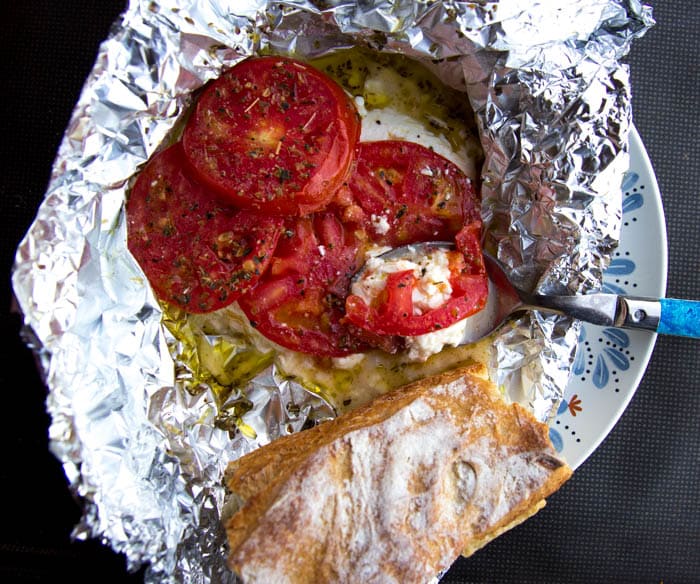 grilled tomatoes with feta cheese