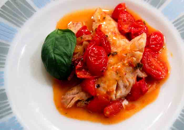 Trilgie (mullet) with tomatoes: Livorno, Italy style