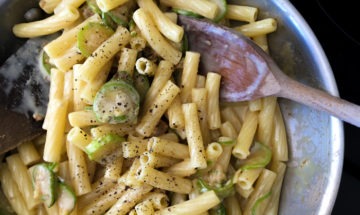 Penne with zucchini and gorgonzola