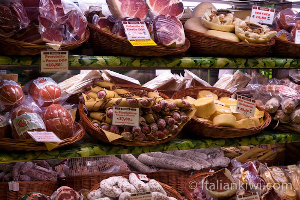 Bolgona salumi!!