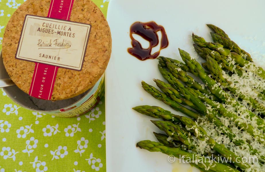 asparagus with parmasen cheese
