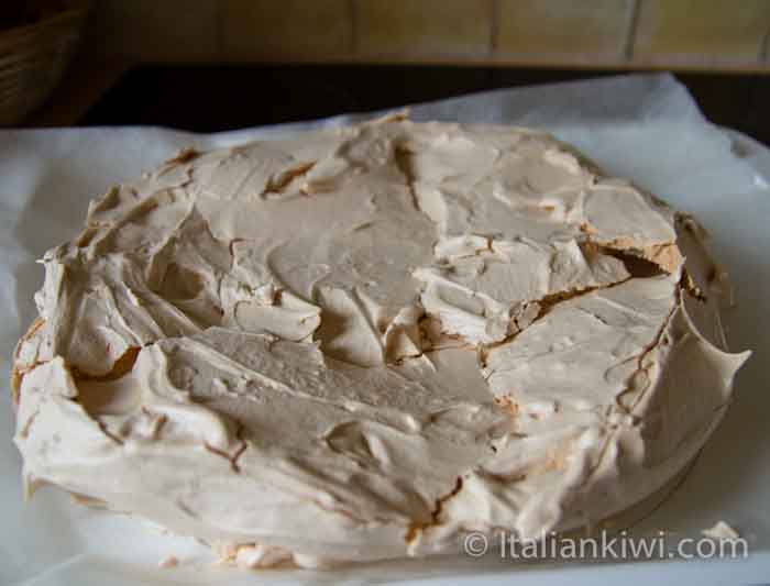 Pavlova after cooking