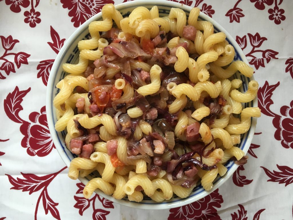 pasta with radicchio, bacon and olives