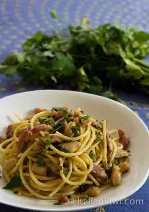 Spaghetti with cannellini beans, herbs and pancetta