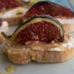 Crostini with figs, ricotta and honey