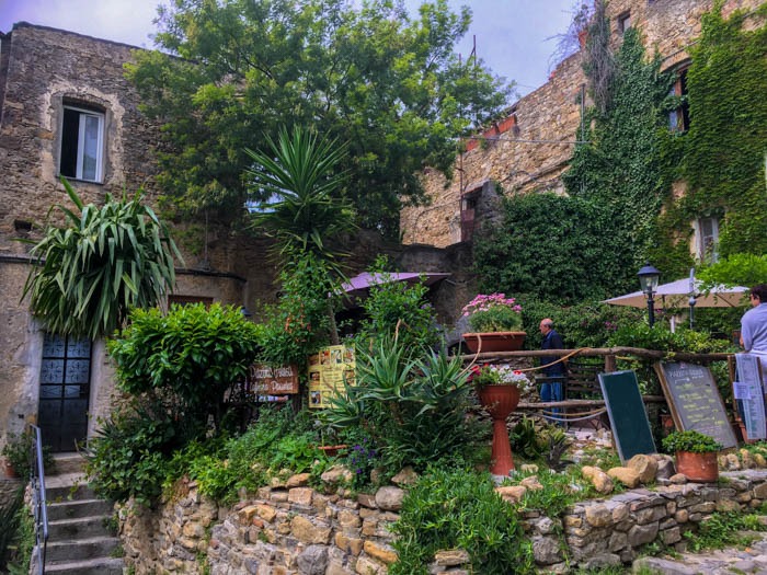 Bussana Vecchia Osteria degli Artisti